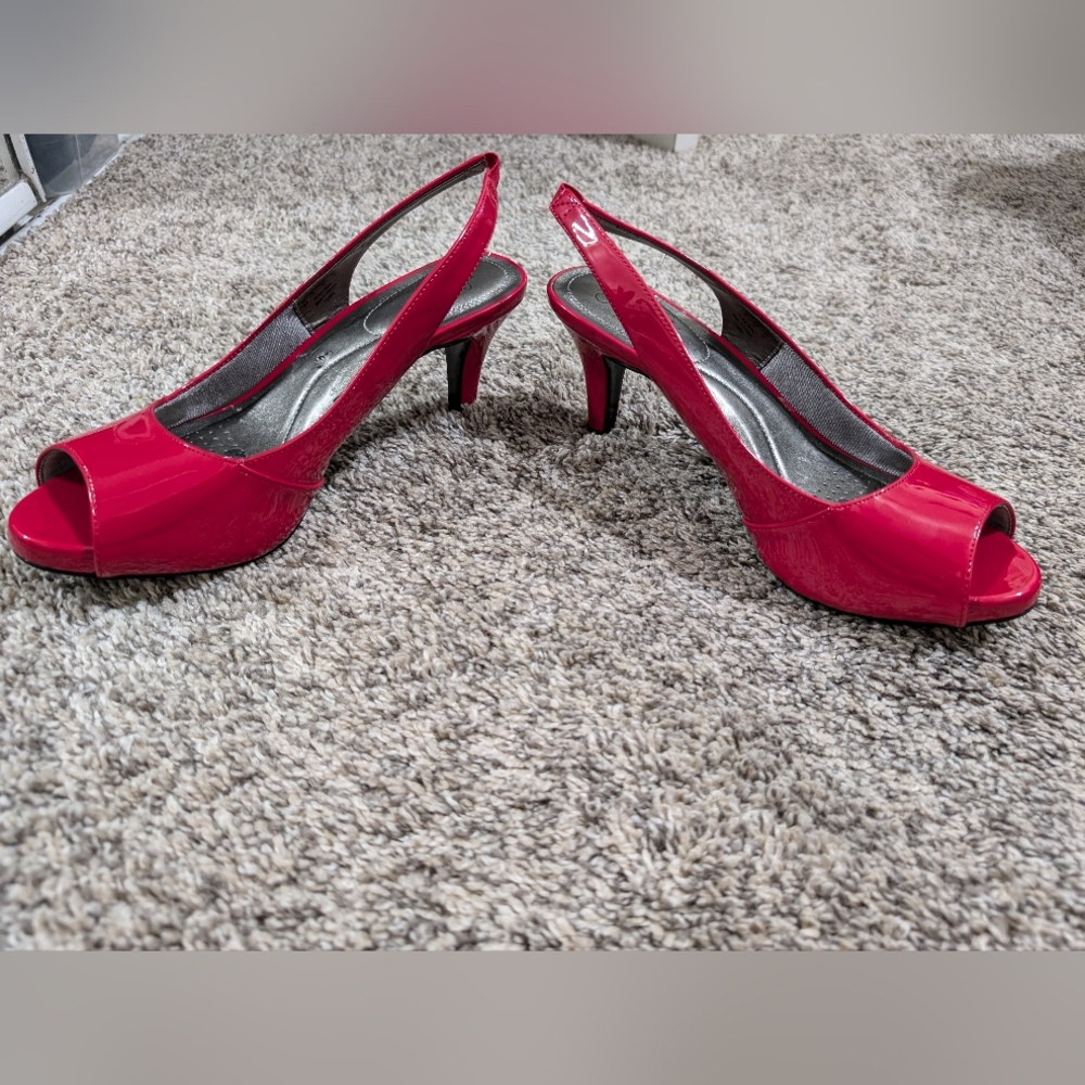 Red Heels - Picture 2 of 5
